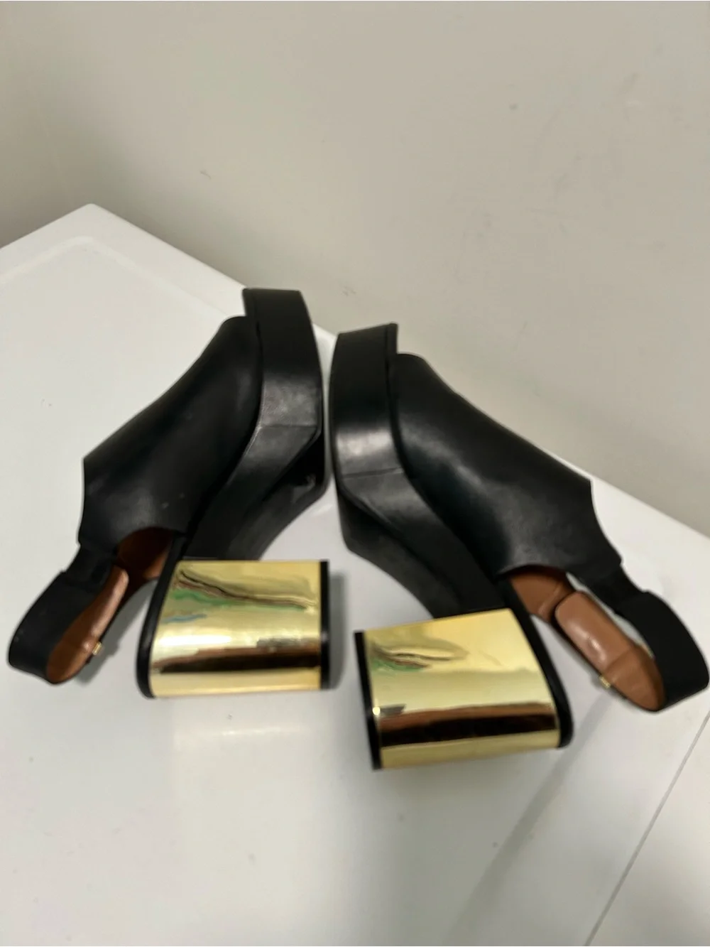 Calvin Klein Iven Platform Sandals Black with Gold Heel Size 9